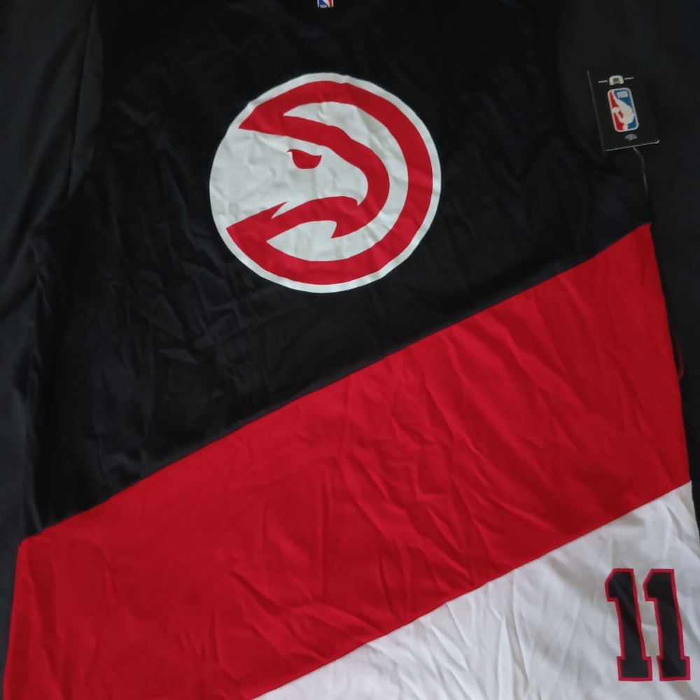 Hawks Jersey #11